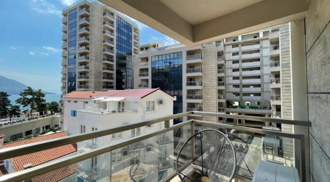 Montesun Fontana Apartments Budva Extérieur photo